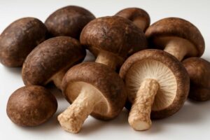 しめじが黒いけど食べられる？大丈夫な場合と危険なサインを解説